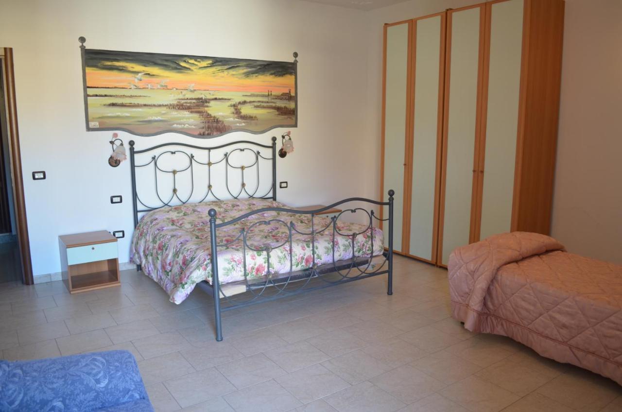 Al Pasarat Hotell Comacchio Exteriör bild