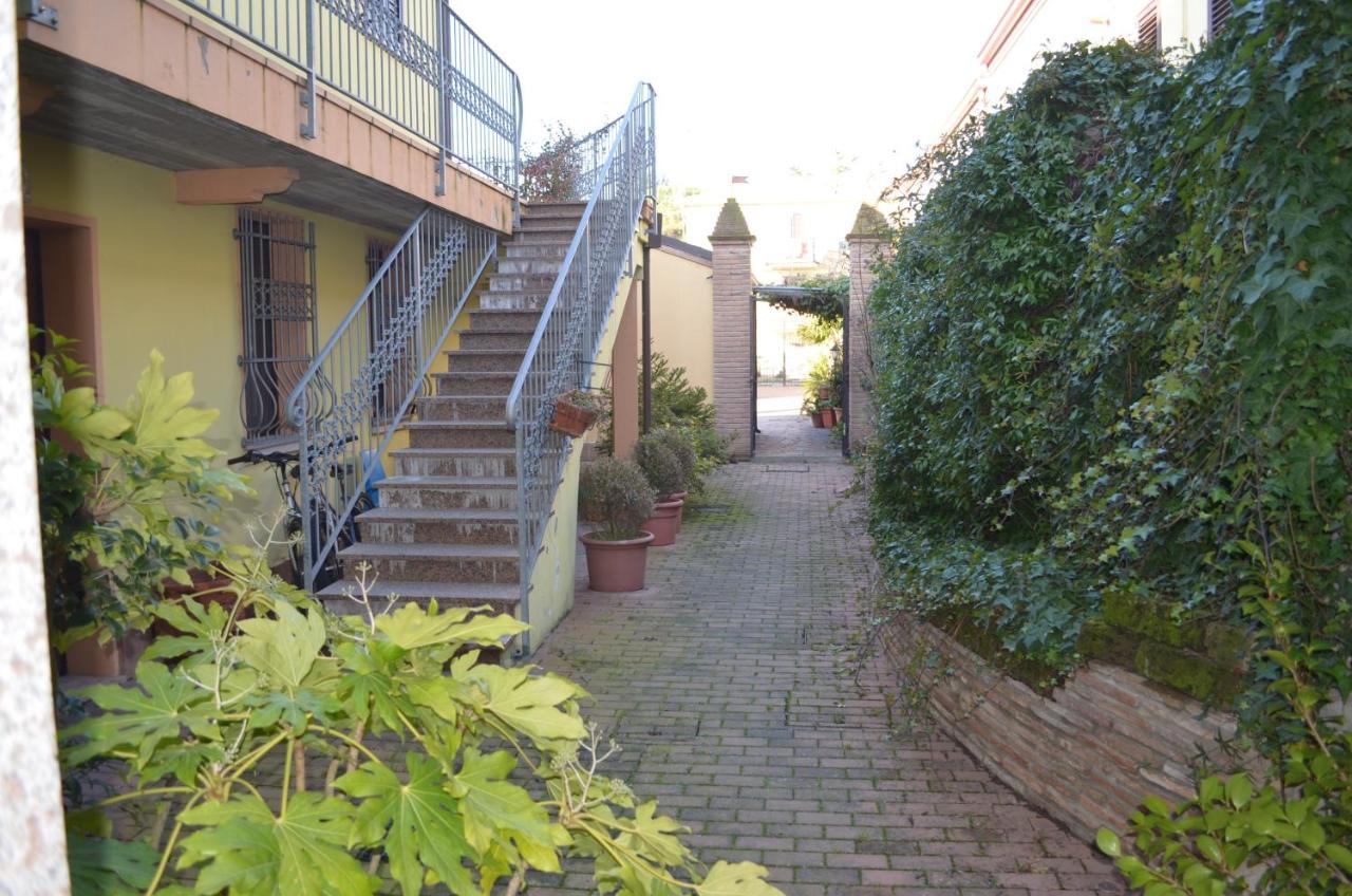 Al Pasarat Hotell Comacchio Exteriör bild