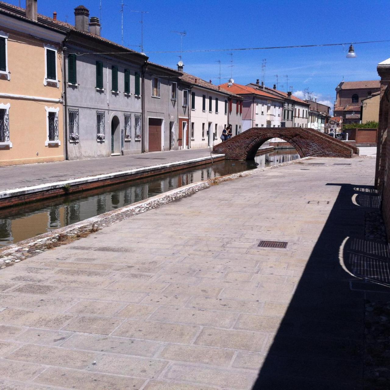 Al Pasarat Hotell Comacchio Exteriör bild