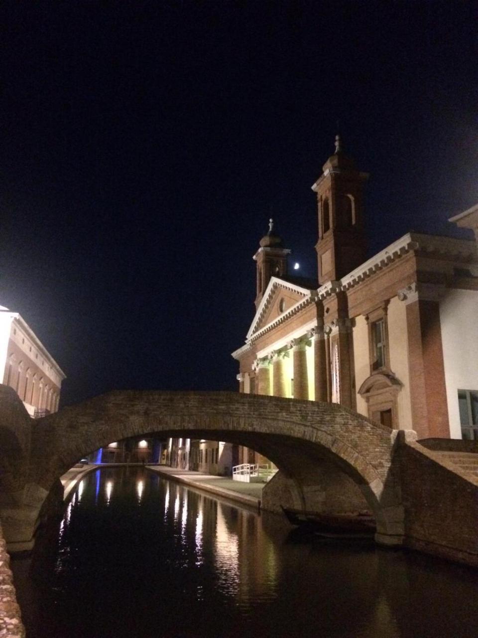 Al Pasarat Hotell Comacchio Exteriör bild
